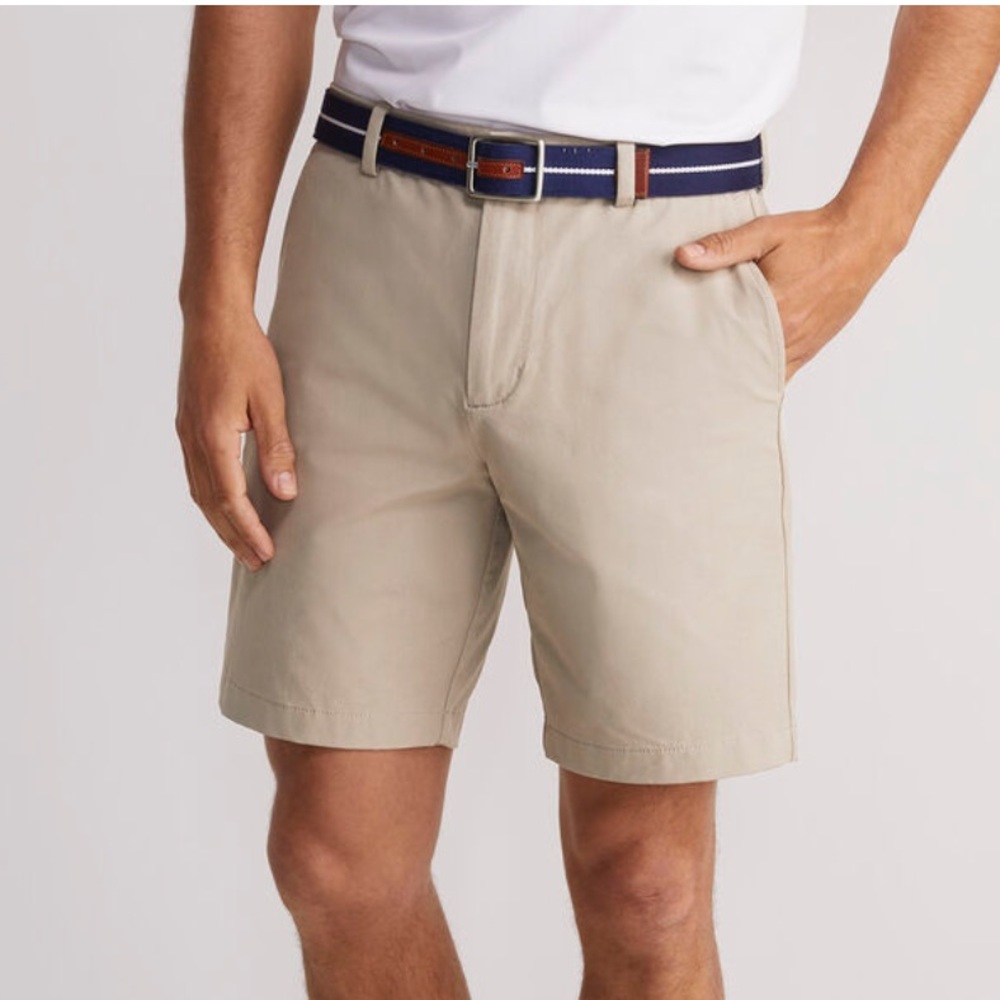 NWT Vineyard Vines Tan Flat Front Shorts Classic Style